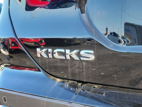 Certified 2023 Nissan Kicks SV image 6