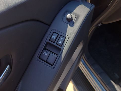 Certified 2025 Nissan Frontier SV RWD image 14