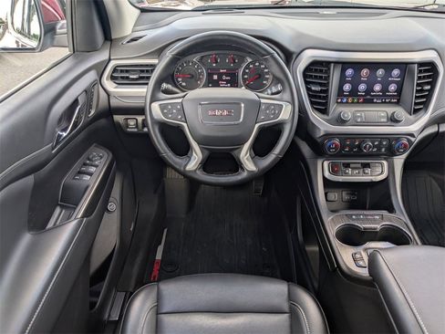 Certified 2023 GMC Acadia SLT w/ Preferred Package image 24