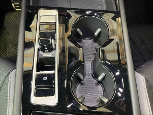 Certified 2024 Volkswagen Atlas Peak Edition SEL image 15