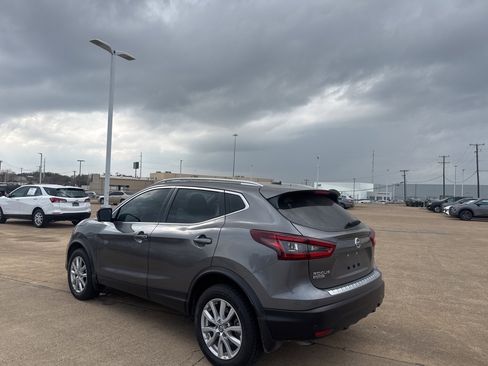 Certified 2022 Nissan Rogue Sport SV w/ Technology Package image 13