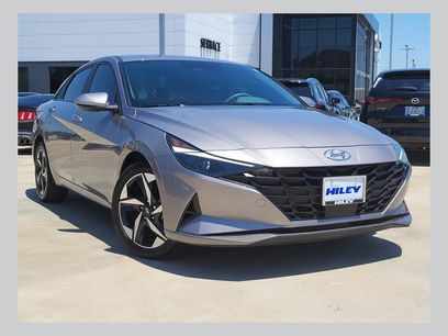 Used 2023 Hyundai Elantra SEL w/ Convenience Package