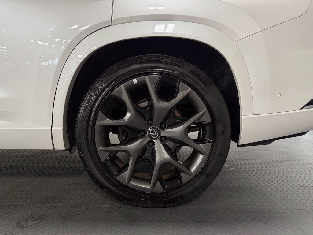 Used 2025 Lexus TX 500h AWD w/ Technology Package image 7
