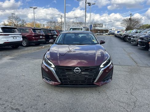 Used 2023 Nissan Altima 2.5 SV image 4