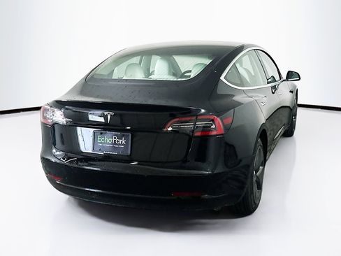 Used 2019 Tesla Model 3 Standard Range Plus image 9