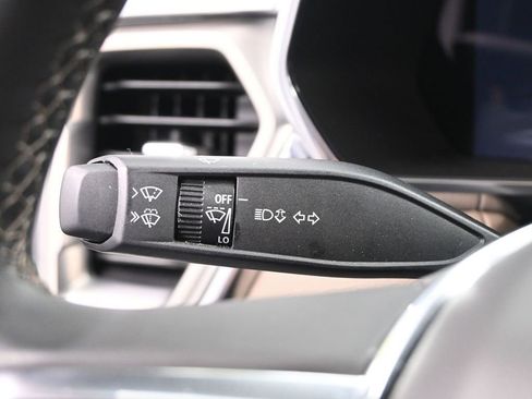 Used 2024 GMC Canyon Denali image 13