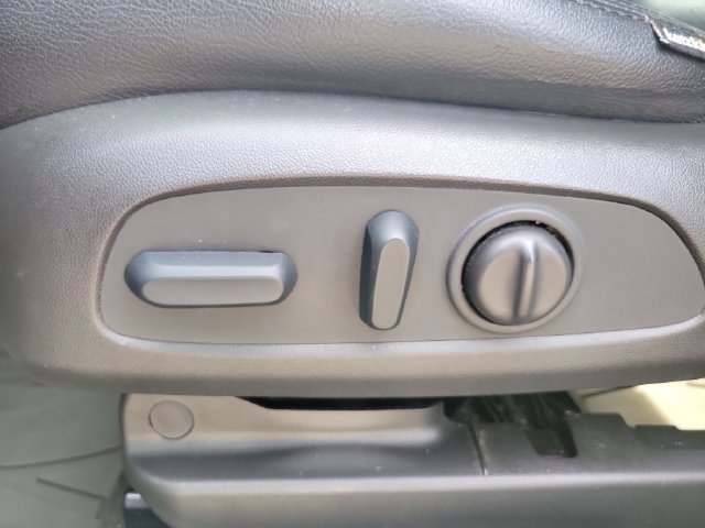 Used 2023 Buick Encore GX Preferred w/ Cold Weather Comfort Package AWD/4WD image 19