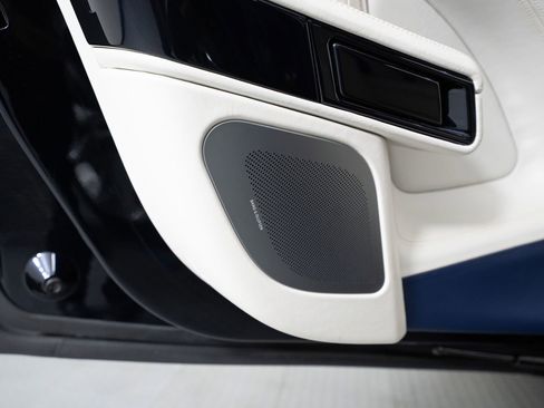 Used 2018 Aston Martin Lagonda RWD image 21