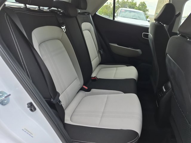 Used 2025 Hyundai Venue SEL FWD image 26
