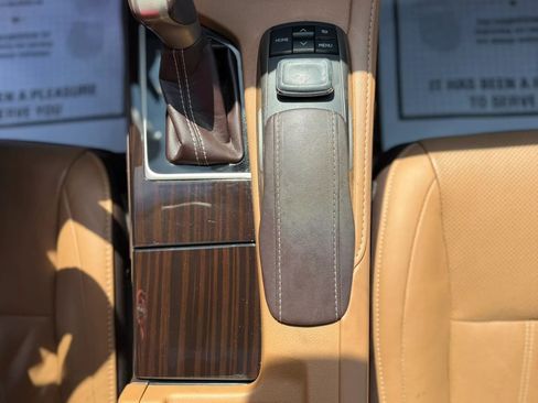 Used 2018 Lexus ES 350 w/ Luxury Package w/Wood Trim FWD image 35