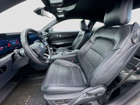 Used 2025 Ford Mustang Premium RWD image 13