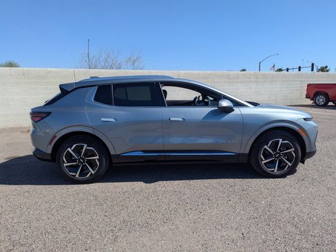 Used 2024 Chevrolet Equinox EV LT w/ Active Safety Package 3 image 5