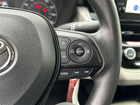 Certified 2025 Toyota Corolla LE image 22