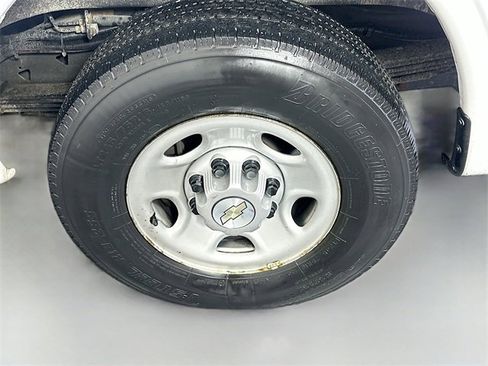 Used 2021 Chevrolet Express 3500 w/ Driver Convenience Package image 25