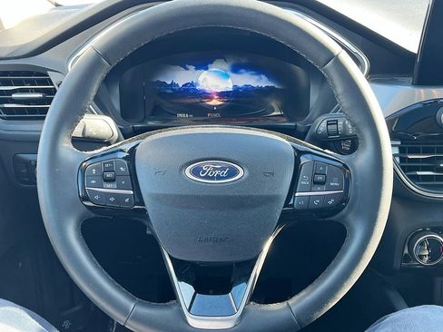 Used 2022 Ford Escape Titanium w/ Class II Trailer Tow Package AWD/4WD image 11