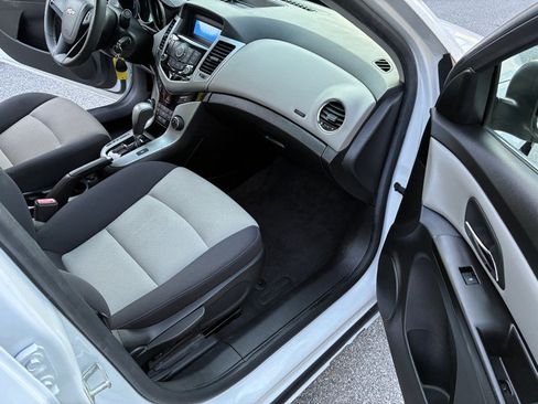 Used 2012 Chevrolet Cruze LS w/ Connectivity Package FWD image 16