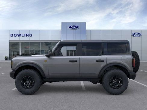 New 2025 Ford Bronco Badlands w/ Sasquatch Package image 3