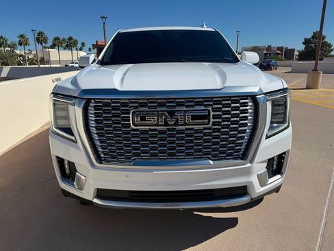Used 2021 GMC Yukon XL Denali image 12