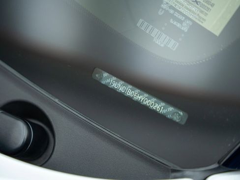 Used 2017 Acura NSX AWD/4WD image 33