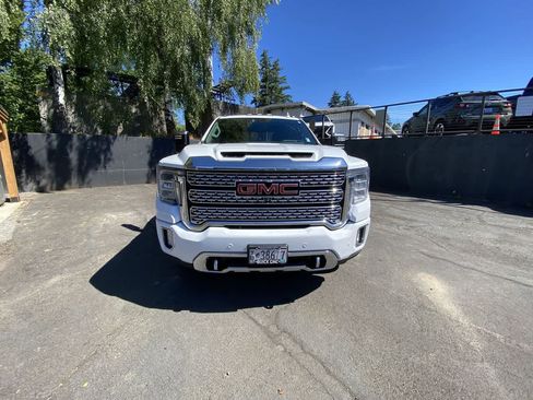 Used 2022 GMC Sierra 3500 Denali w/ Denali Ultimate Package AWD/4WD image 9