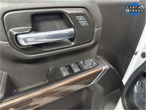 Used 2022 Chevrolet Silverado 2500 LT w/ Convenience Package image 9