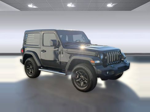 Used 2022 Jeep Wrangler Sport image 6