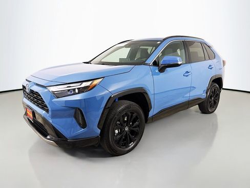 Certified 2022 Toyota RAV4 SE w/ Convenience Package image 3