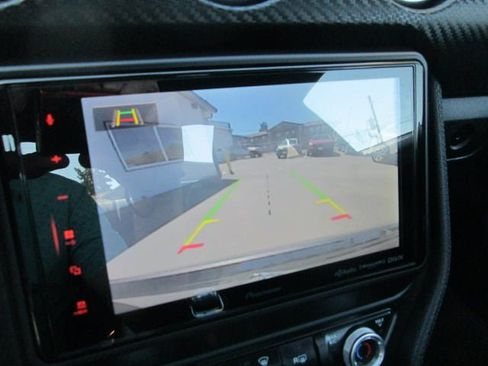 Used 2020 Ford Mustang Coupe RWD image 13