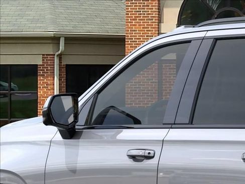 New 2026 Chevrolet Suburban RST AWD/4WD image 12