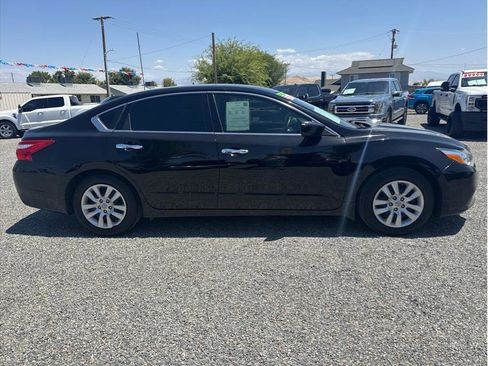 Used 2016 Nissan Altima 2.5 S w/ Power Driver Seat Package FWD image 4