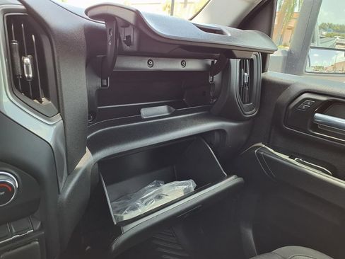 Used 2024 Chevrolet Silverado 2500 Custom w/ Custom Value Package AWD/4WD image 32