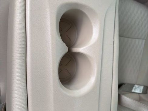 Used 2018 Nissan Rogue SV w/ Premium Package image 16