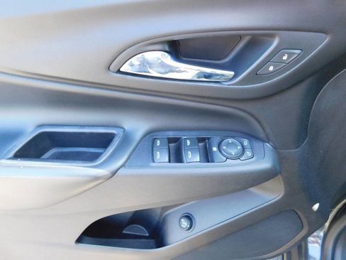 Used 2018 Chevrolet Equinox LT w/ Sun & Infotainment Package FWD image 20