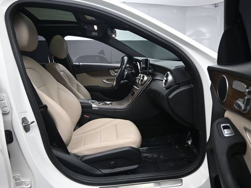 Used 2020 Mercedes-Benz C 300 Sedan image 28