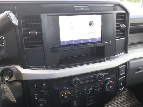 Certified 2025 Ford F350 XL AWD/4WD image 19