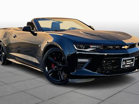Used 2018 Chevrolet Camaro SS image 2