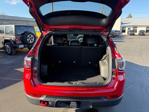 Used 2023 Jeep Compass Trailhawk w/ Trailer Tow Group image 8