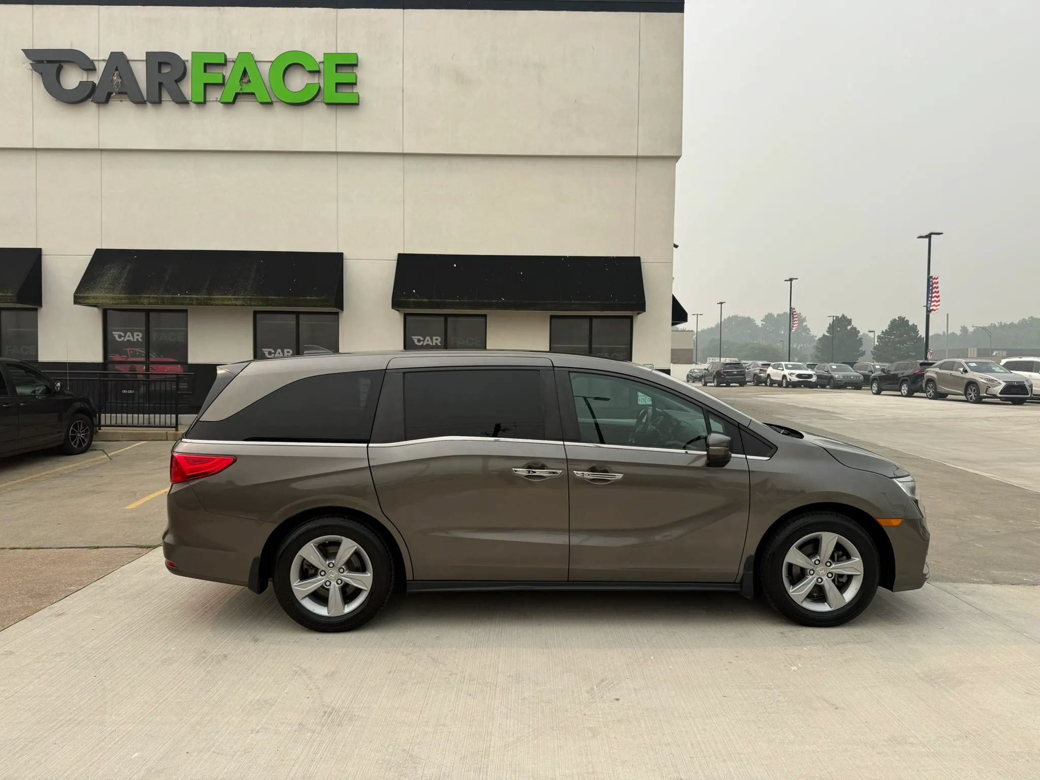 Used 2018 Honda Odyssey EX image 17