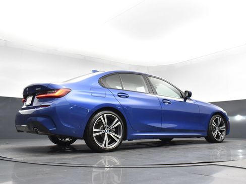 Used 2020 BMW 330i xDrive Sedan w/ M Sport Package AWD/4WD image 25