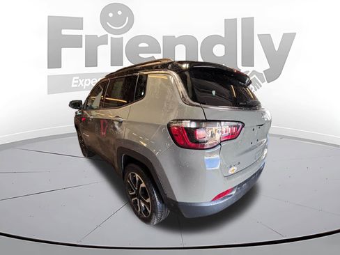 Used 2022 Jeep Compass Limited image 7