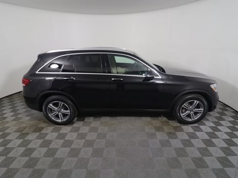 Used 2021 Mercedes-Benz GLC 300 image 6