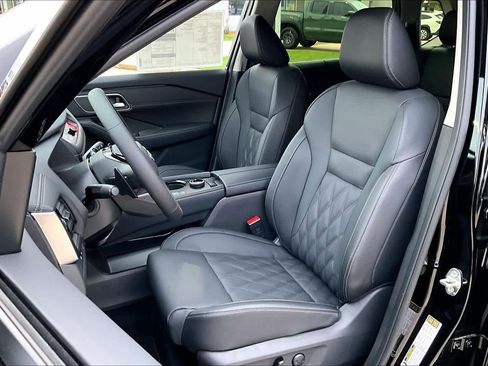 New 2026 Nissan Rogue Platinum AWD/4WD image 9