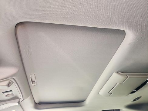 Certified 2019 Chevrolet Suburban LT AWD/4WD image 19