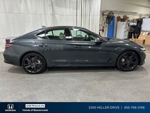 Used 2022 Genesis G70 3.3T RWD image 8