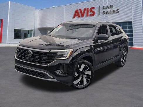 Used 2025 Volkswagen Atlas Cross Sport SE FWD image 1