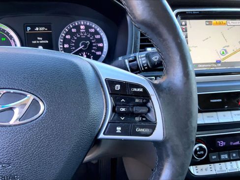 Used 2018 Hyundai Sonata Limited w/ Ultimate Package 02 image 24