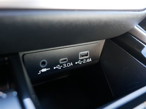 Used 2023 Subaru Outback Limited image 33