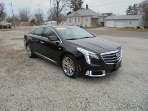Used 2019 Cadillac XTS Luxury w/ Driver Awareness Package image 3