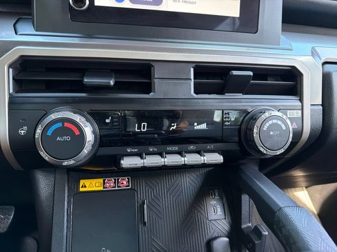 Used 2024 Toyota Tacoma SR5 AWD/4WD image 13
