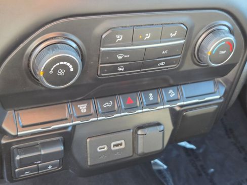 Used 2021 Chevrolet Silverado 2500 LT w/ Z71 Off-Road Package image 22